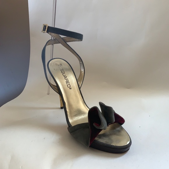 Party heels - Picture 2 of 9